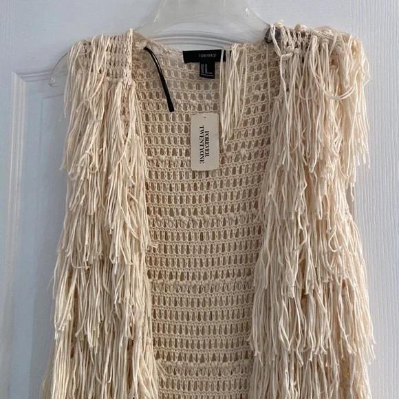 ⭐️NWT Vest⭐️ - Picture 2 of 10